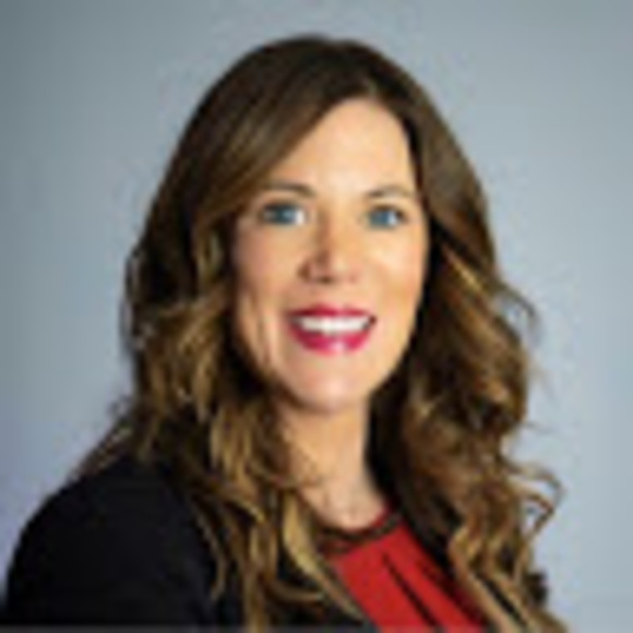 Meet your Posher, Stephanie - Picture 2 of 5